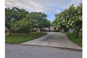 330 Sw 19th Ln, Cape Coral 330 Sw 19th Ln, Cape Coral