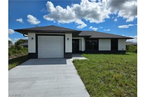 2707 30th Street, Lehigh Acres, FL 33976 - MLS#2026006695