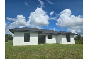 2707 30th Street, Lehigh Acres, FL 33976 - MLS#2026006695