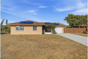 885 Entrada Drive, Fort Myers, FL 33919 - MLS#2026006765