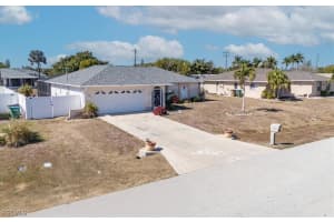 2206 8th Place, Cape Coral, FL 33990 - MLS#2026006888
