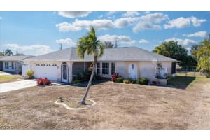2206 8th Place, Cape Coral, FL 33990 - MLS#2026006888