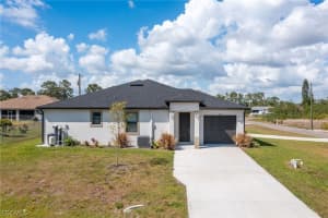 809 Agnes Avenue, Lehigh Acres, FL 33971 - MLS#2026006894