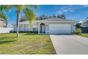 2411 8th Place, Cape Coral, FL 33990 - MLS#2026006910