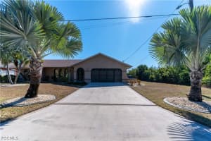720 Chavers Street, Lehigh Acres, FL 33974 - MLS#2026006946