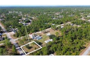203 9th Street, Lehigh Acres, FL 33972 - MLS#2026006954