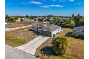 1723 2nd Place, Cape Coral, FL 33909 - MLS#2026006996