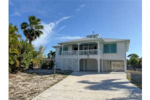 3461 Manatee Dr, St James City