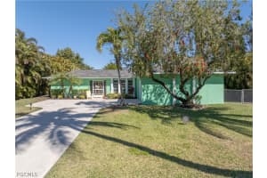 319 26th Terrace, Cape Coral, FL 33904 - MLS#2026007219