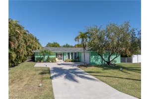 319 26th Terrace, Cape Coral, FL 33904 - MLS#2026007219