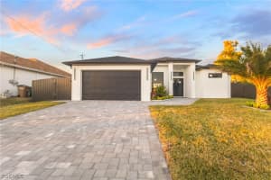 1105 1st Terrace, Cape Coral, FL 33991 - MLS#2026007245