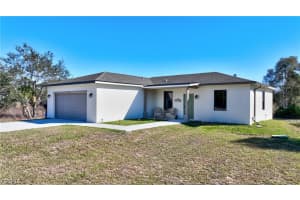 809 Bell Boulevard, Lehigh Acres, FL 33974 - MLS#2026007514