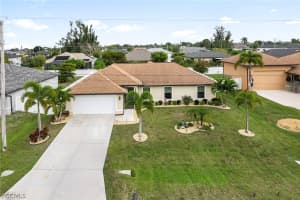 423 Nw 7th Pl, Cape Coral