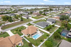 423 7th Place, Cape Coral, FL 33993 - MLS#2026007530