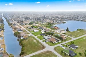 308 19TH Terrace, Cape Coral, FL 33909 - MLS#2026007544