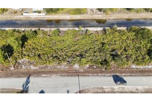 335 Paulcrest Avenue, Lehigh Acres, FL 33974 - MLS#2026007559