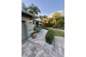 2806 22nd Place, Cape Coral, FL 33904 - MLS#2026007568