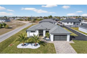 1322 Ne 6th Pl, Cape Coral