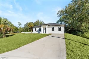 3501 10th Street, Lehigh Acres, FL 33972 - MLS#2026007605