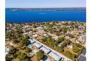 431 Van Buren St C8, Fort Myers