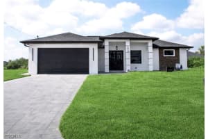 1015 Agnes Avenue, Lehigh Acres, FL 33971 - MLS#2026007689