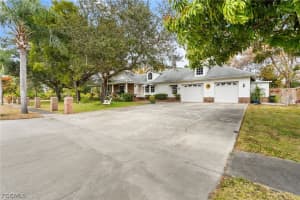 2724 3rd Street, Lehigh Acres, FL 33976 - MLS#2026007758