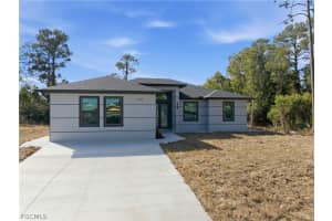 4903 Lee Cir N, Lehigh Acres