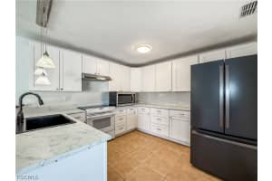 6302 Royal Woods Dr, Fort Myers