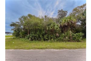 121 Bremen Avenue, Lehigh Acres, FL 33974 - MLS#2026007835