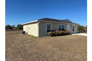 7065 Berwick Cir, Labelle