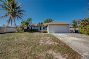 18510 Phlox Dr, Estero