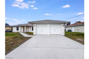 4304 12th Street, Lehigh Acres, FL 33971 - MLS#2026008380