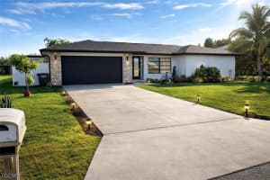 2208 Se 10th St, Cape Coral