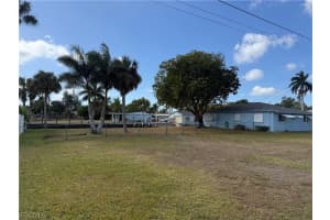 72 Cardinal Drive, North Fort Myers, FL 33917 - MLS#2026008459