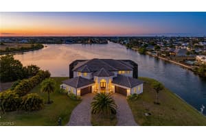 2003 10th Place, Cape Coral, FL 33909 - MLS#2026008484