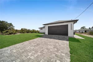 2805 58th Street, Lehigh Acres, FL 33971 - MLS#2026008611