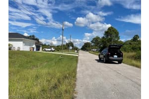 3904 11TH Street, Lehigh Acres, FL 33971 - MLS#2026008662