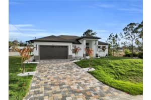 3917 33rd Street, Lehigh Acres, FL 33976 - MLS#2026008669