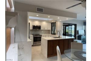 5850 Trailwinds Drive, Fort Myers, FL 33907 - MLS#2026008691