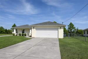 3112 42nd Street, Lehigh Acres, FL 33971 - MLS#2026008698