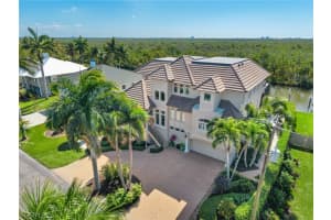 11731 Isle Of Palms Dr, Fort Myers Beach