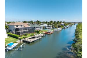 11731 Isle Of Palms Drive, Fort Myers Beach, FL 33931 - MLS#2026008716