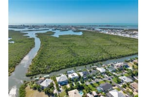 11731 Isle Of Palms Drive, Fort Myers Beach, FL 33931 - MLS#2026008716