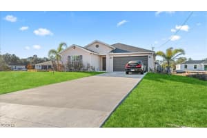 2905 50th Street, Lehigh Acres, FL 33976 - MLS#2026008819