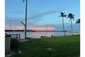 896 Buttonwood Dr 108, Fort Myers Beach