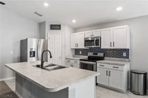 3306 8th Place, Cape Coral, FL 33909 - MLS#2026008868