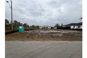 425 Lillon Avenue, Lehigh Acres, FL 33974 - MLS#2026008910