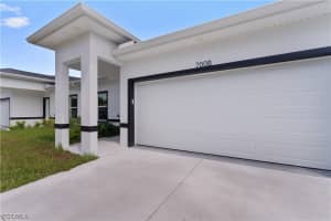 700 Broadway Avenue, Lehigh Acres, FL 33972 - MLS#2026008975