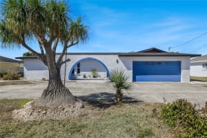 3926 Country Club Boulevard, Cape Coral, FL 33904 - MLS#2026008977