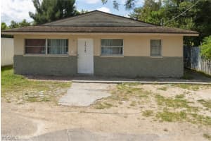 1512 Oak Dr, Fort Myers